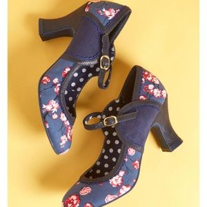 ModCloth Cherry Blossom Heels (size 8)
